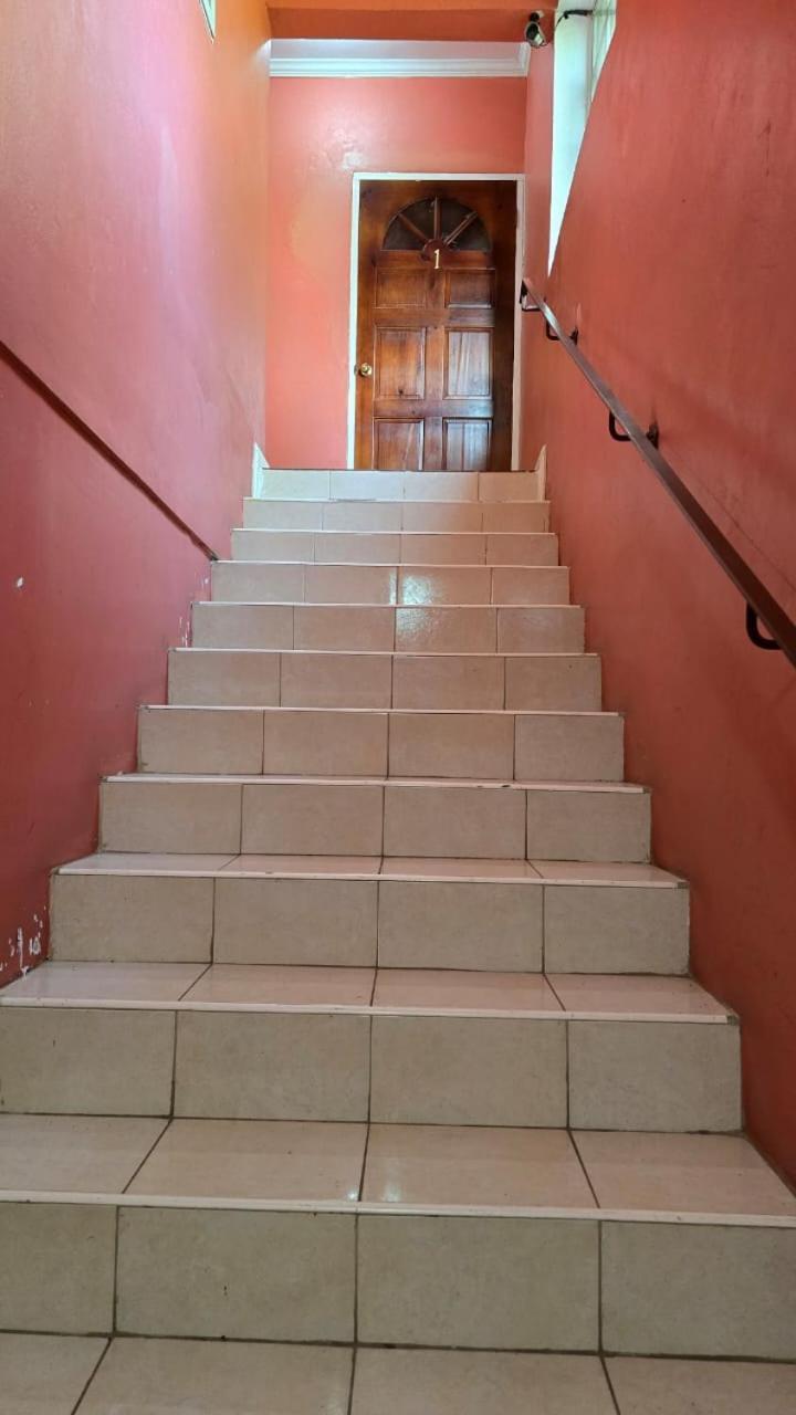 Wizzy Apartment White River Ocho Rios Exterior foto